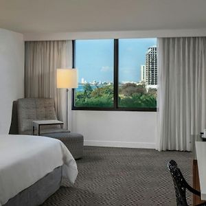 Jaragua Tower Guest room 1 King Bed